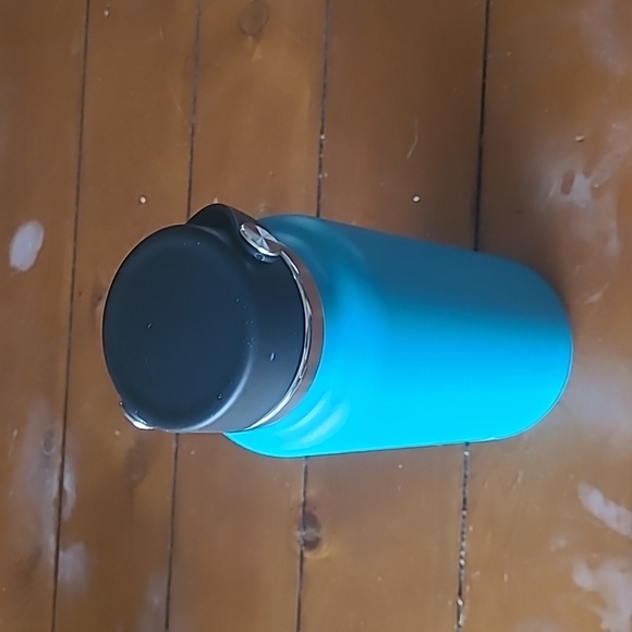 Hydro flask - Picture 2 of 2